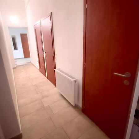 Vivien Apartment Budapest Bagian luar foto