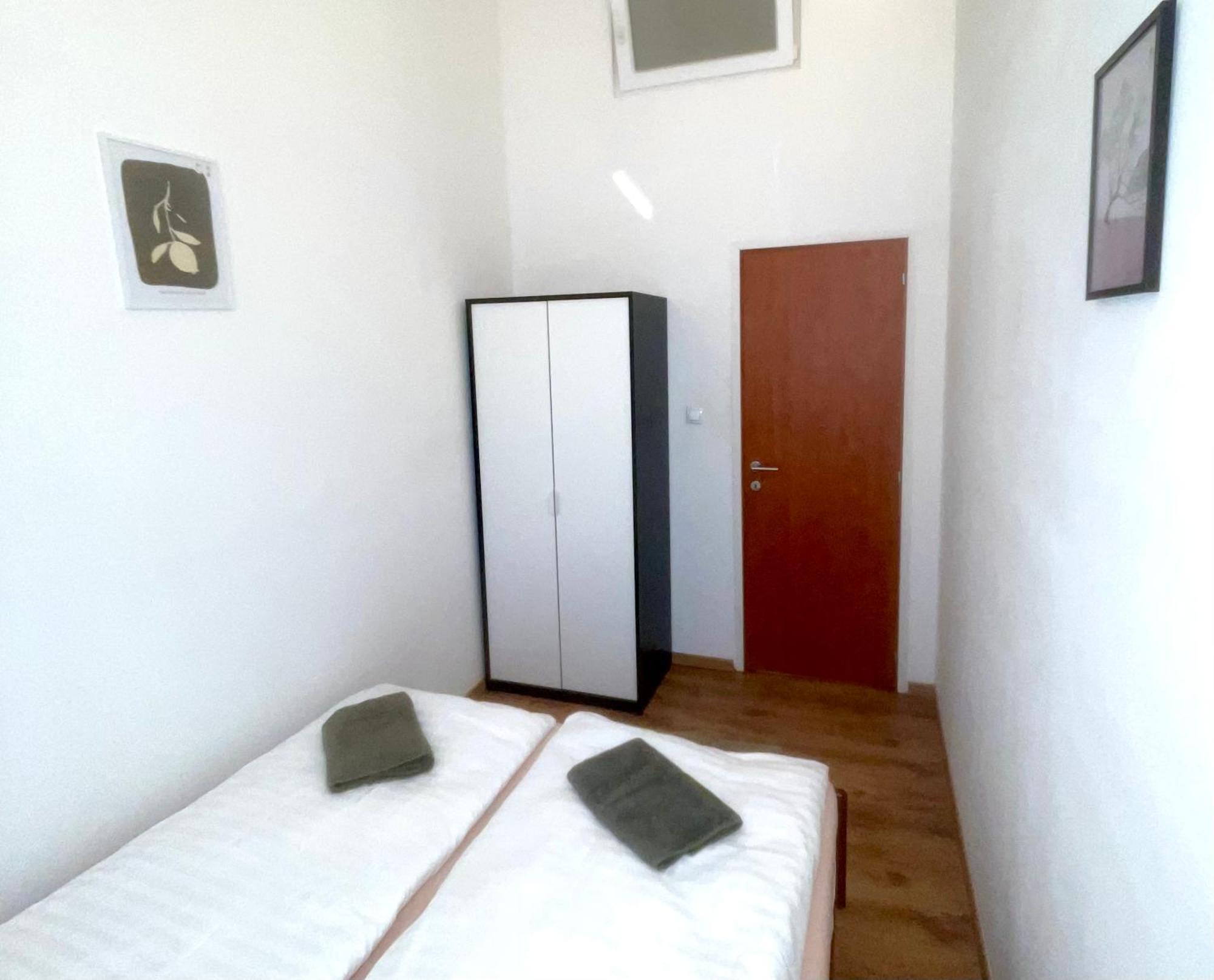 Vivien Apartment Budapest Bagian luar foto